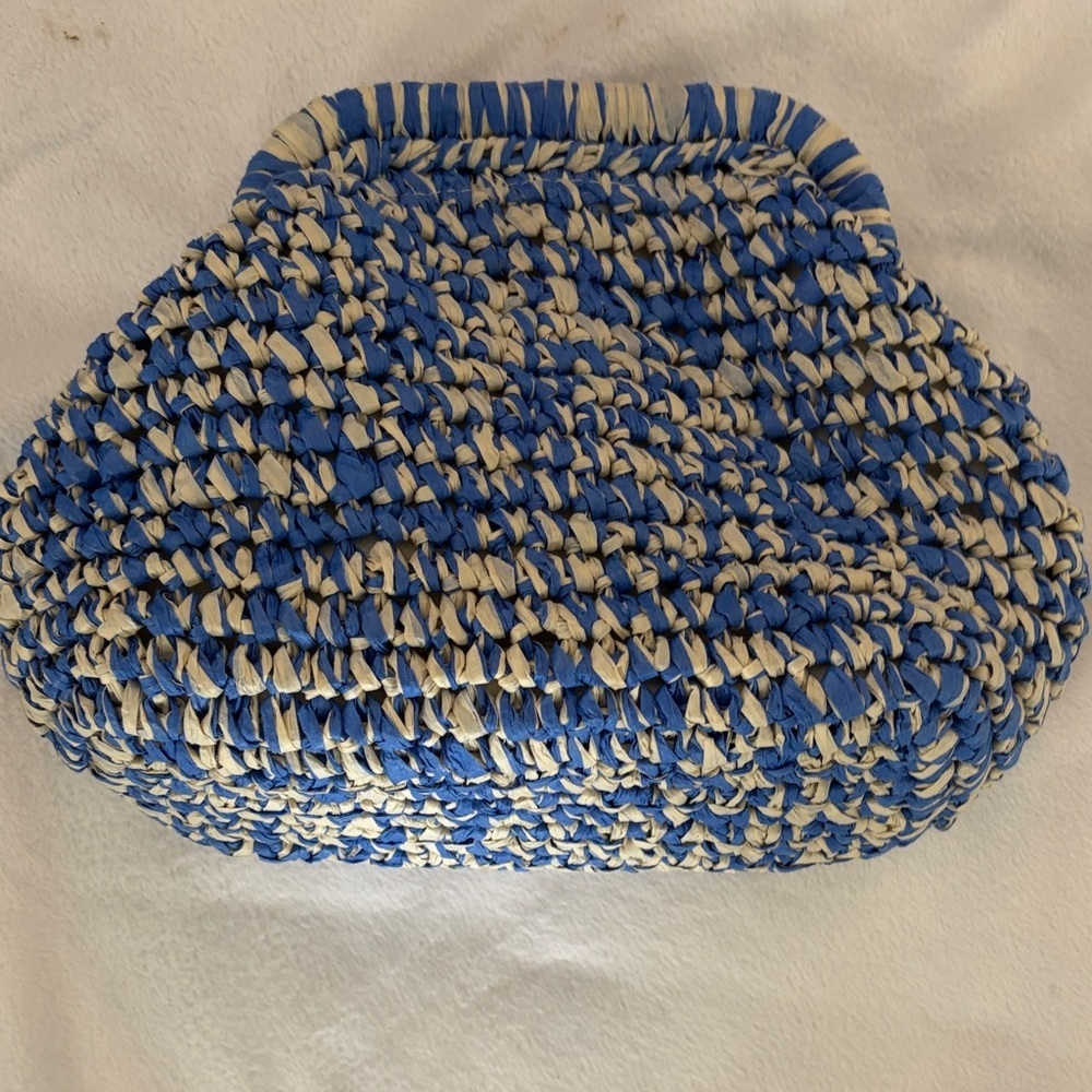 Banana Republic Blue and Cream Woven Clutch - Picture 2 of 7
